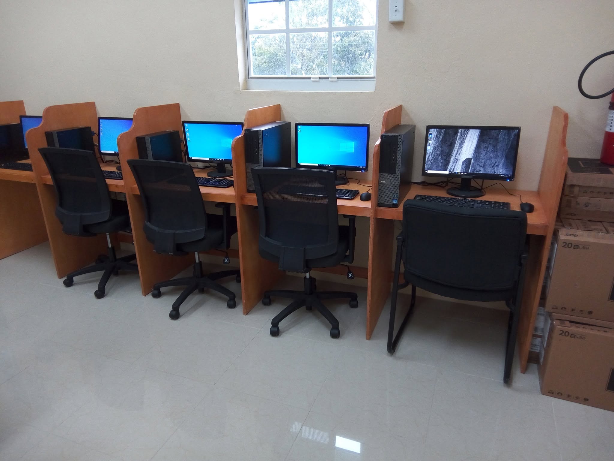 Computer lab with multiple connected workstations