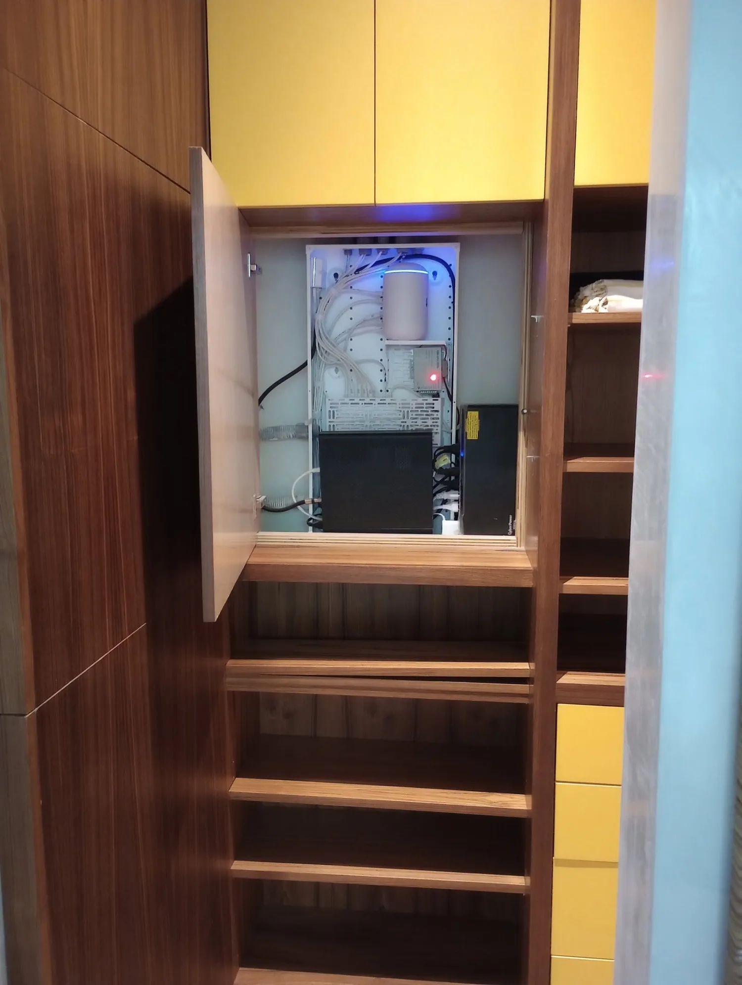 Connected equipment concealed inside a built-in cabinet
